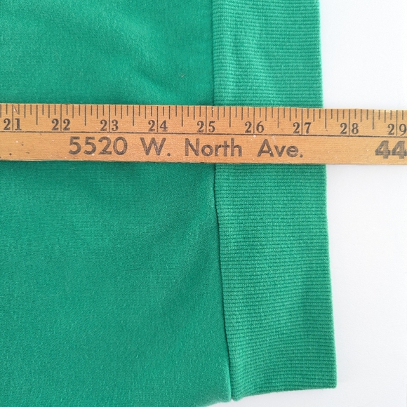 The Grinch Christmas Crewneck Sweatshirt Green Size Large Unisex - Picture 6 of 6